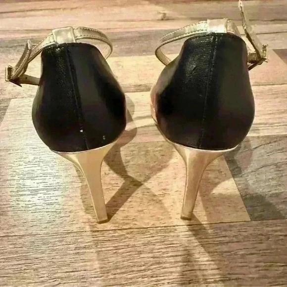 Nine West Black & Tan Gold Ankle Strap Heels size 7 1/2 used worn once - Picture 4 of 4